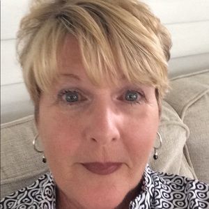 Meet your Posher, Joy